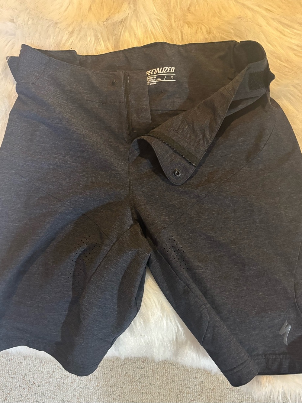 Specialized Women’s Dark Grey Athletic Cycling Shorts